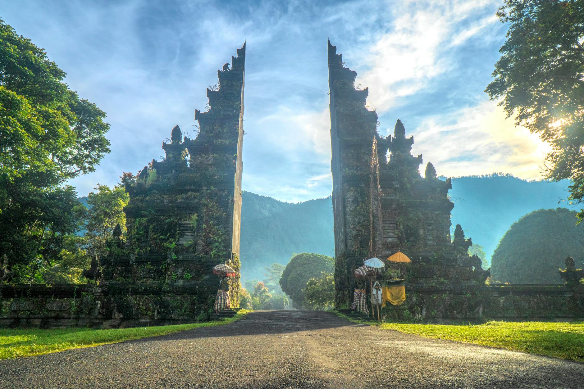 Rental mobil di Singaraja, Banyuasri, Kabupaten Buleleng, Bali: layanan cepat, harga bersaing, armada terawat